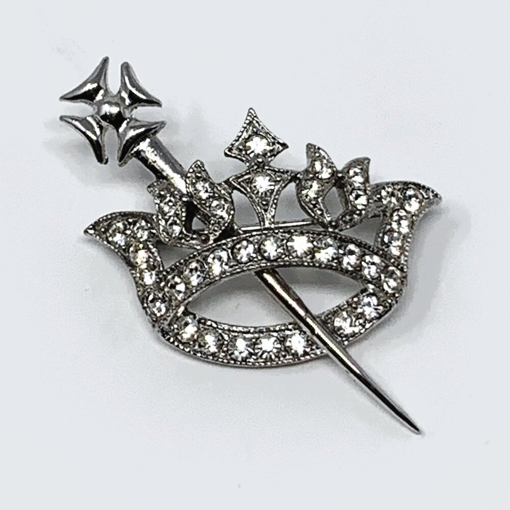 Ora Sceptre and Crown Rhinestone Brooch